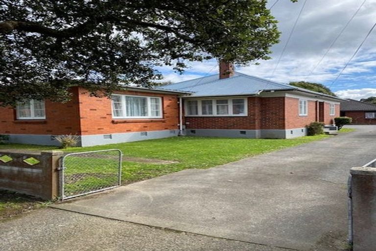Photo of property in 19 Trafalgar Street, Waiwhetu, Lower Hutt, 5010