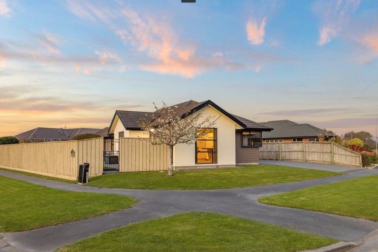 Photo of property in 2 Flaxon Place, Burwood, Christchurch, 8083