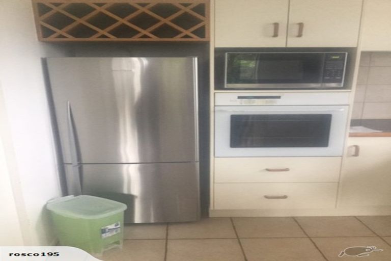 Photo of property in 13 Bermuda Place, One Tree Point, 0118