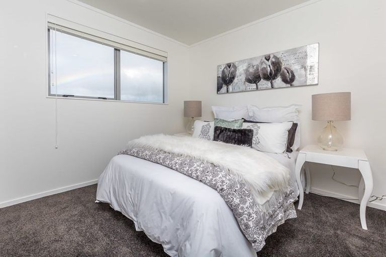 Photo of property in 325/26 Morningside Drive, Morningside, Auckland, 1025