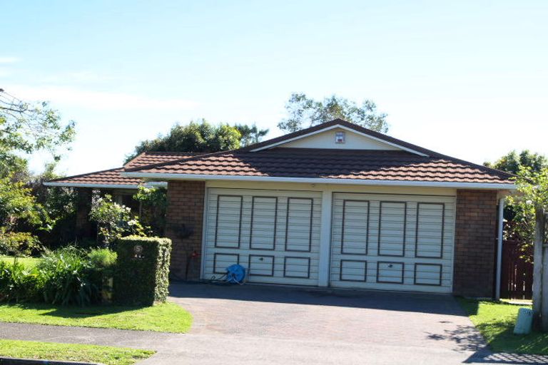 Photo of property in 5 Crescent Hills Court, Northpark, Auckland, 2013