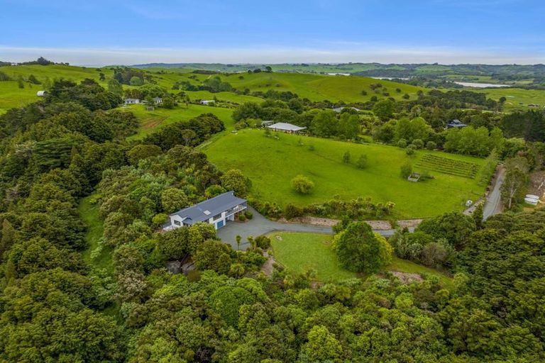 Photo of property in 365 Oneriri Road, Kaiwaka, 0573
