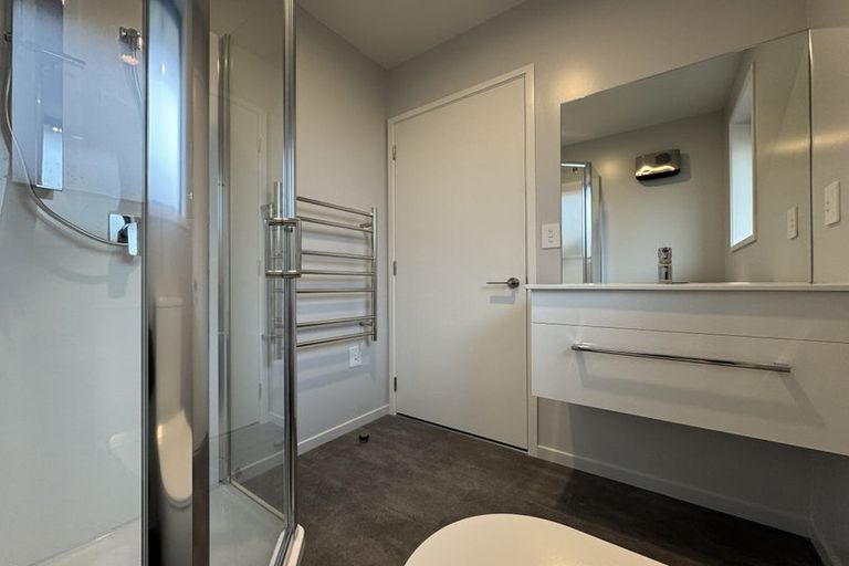 Photo of property in 2/232 Marine Parade, New Brighton, Christchurch, 8061