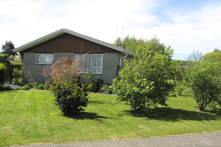 Photo of property in 17 Reeves Street, Cheviot, 7310