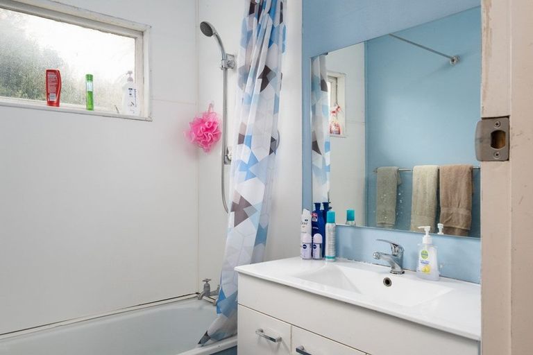 Photo of property in 63 Lyell Road, Outer Kaiti, Gisborne, 4010