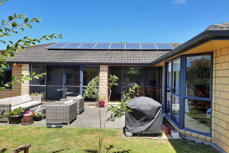 Photo of property in 16 Nautical Drive, Haruru, 0204