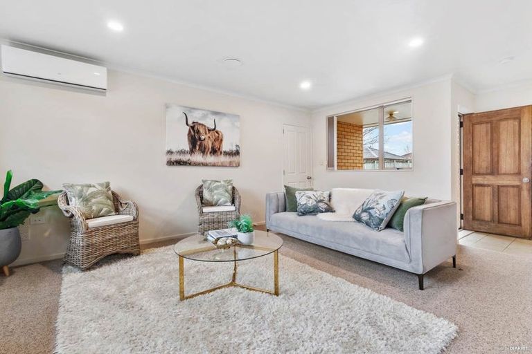 Photo of property in 14 Les Marston Place, Pukekohe, 2120