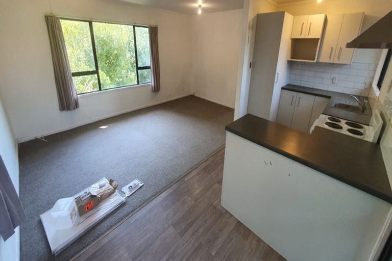 Photo of property in 17 Cedar Heights Avenue, Massey, Auckland, 0614