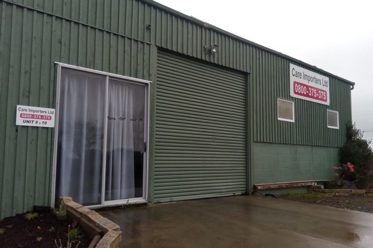 Photo of property in 580 Burtt Road, Runciman, Drury, 2578