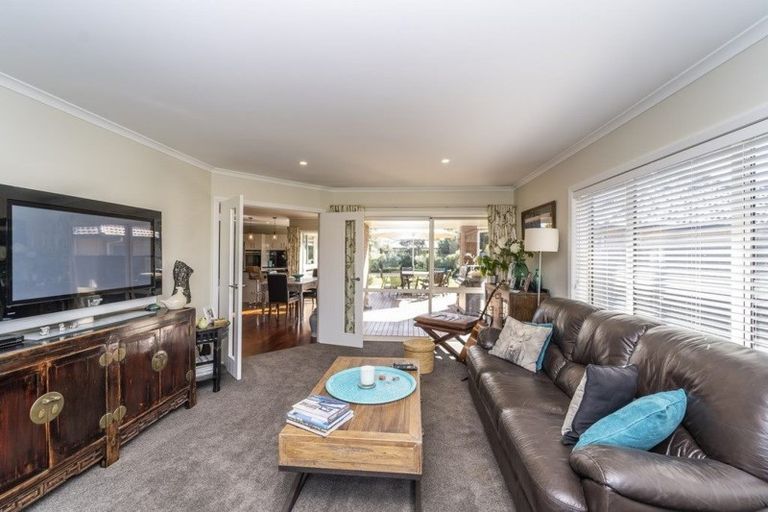 Photo of property in 1 Madison Street, Carterton, 5713