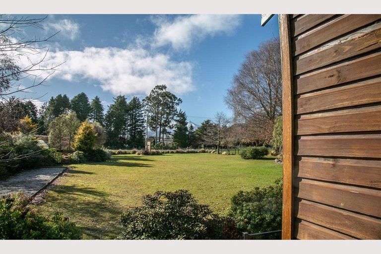 Photo of property in 2 Tussock Way, Ohakune, 4625