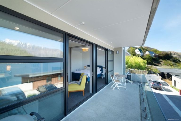 Photo of property in La Residence Du Lac, 35/527 Frankton Road, Queenstown, 9300