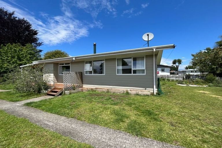 Photo of property in 4 Toi Grove, Turangi, 3334