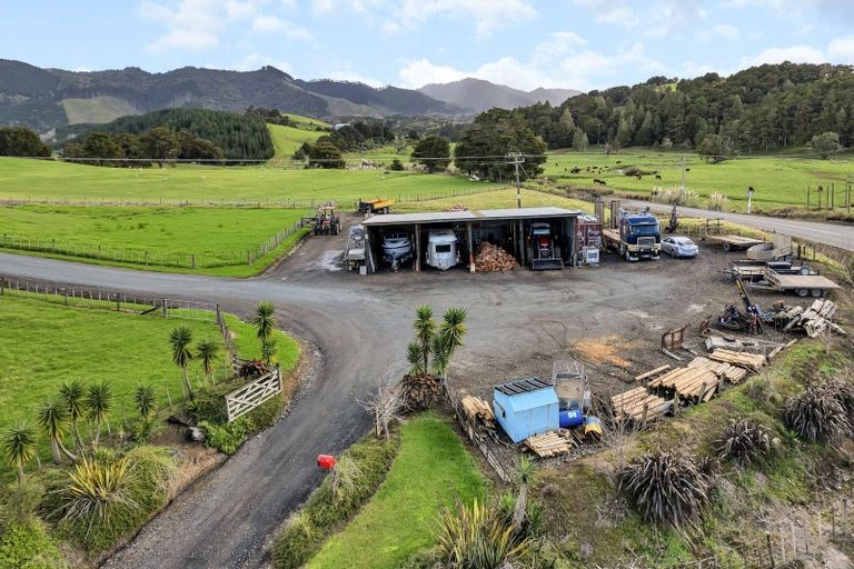 Photo of property in 1488 Kirikopuni Road, Tangiteroria, 0381