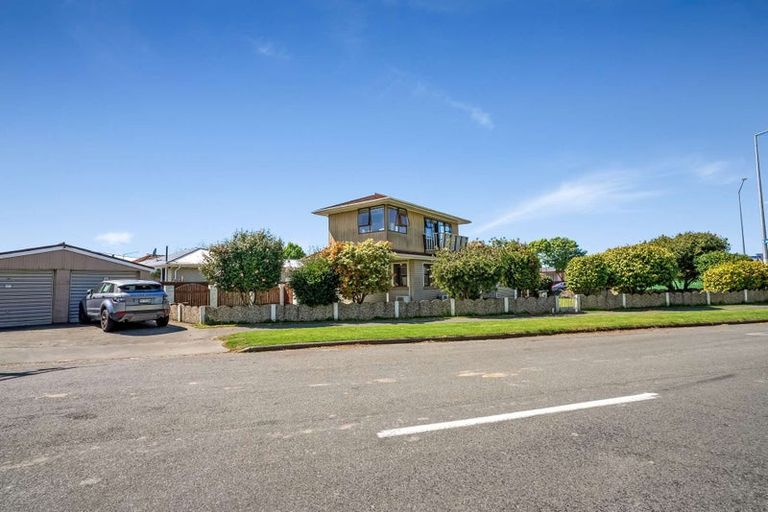 Photo of property in 902 Avonside Drive, Avondale, Christchurch, 8061