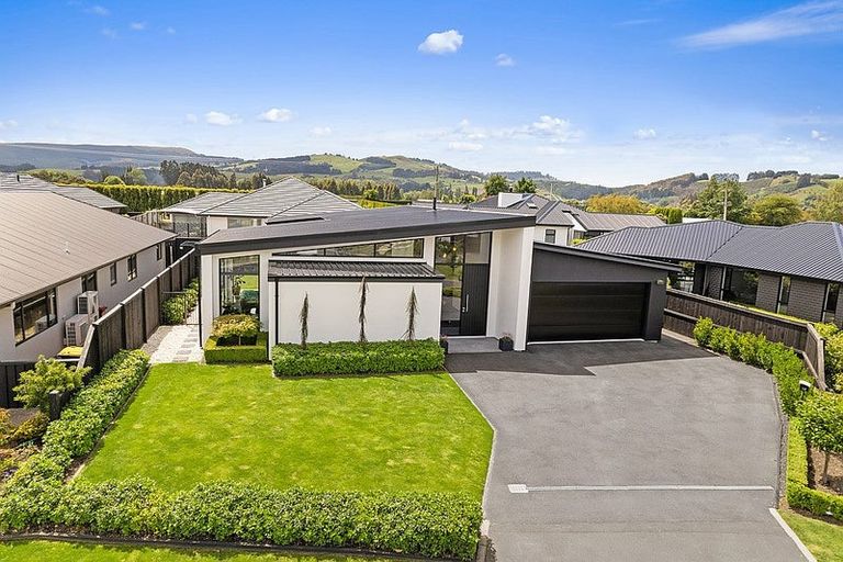 Photo of property in 12 Carrick Place, Mosgiel, 9024