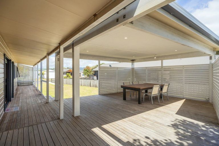 Photo of property in 104 Sands Crescent, Matarangi, Whitianga, 3592