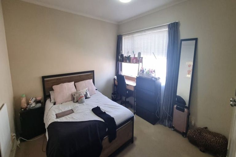 Photo of property in 47 Tiri Tiri Road, Birkdale, Auckland, 0626