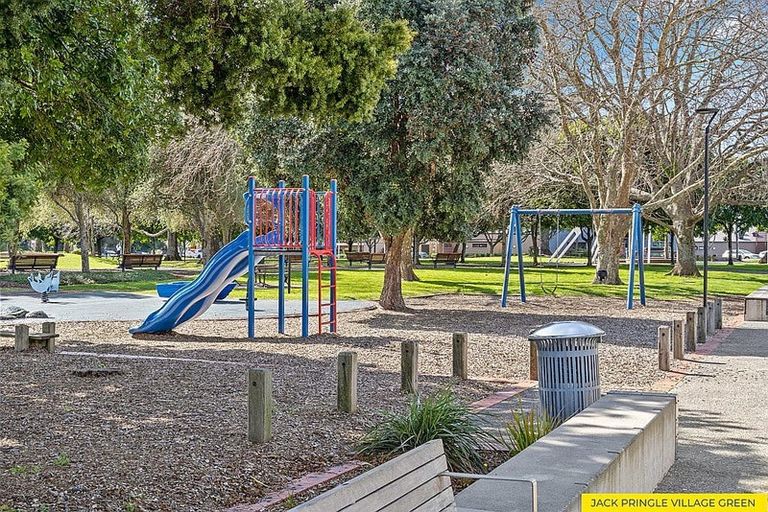 Photo of property in 742b Te Atatu Road, Te Atatu Peninsula, Auckland, 0610