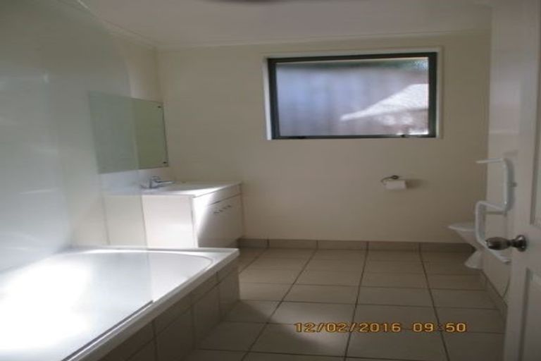 Photo of property in 9a Margarita Rise, Pukekohe, 2120