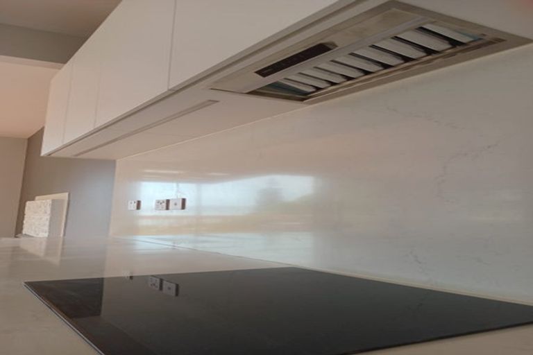 Photo of property in 43 Rona Street, Eastbourne, Lower Hutt, 5013