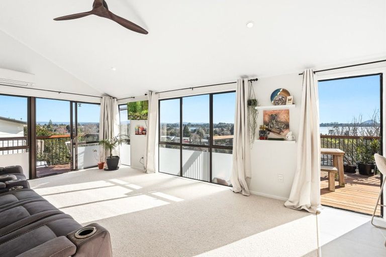 Photo of property in 33 Dingadee Street, Welcome Bay, Tauranga, 3112