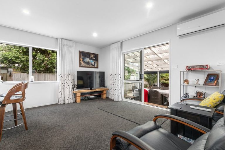 Photo of property in 11 Kamahi Crescent, Papamoa Beach, Papamoa, 3118