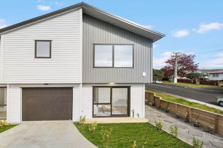 Photo of property in 1/149 Tirimoana Road, Te Atatu South, Auckland, 0602