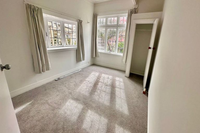 Photo of property in 21a Clifton Terrace, Kelburn, Wellington, 6012