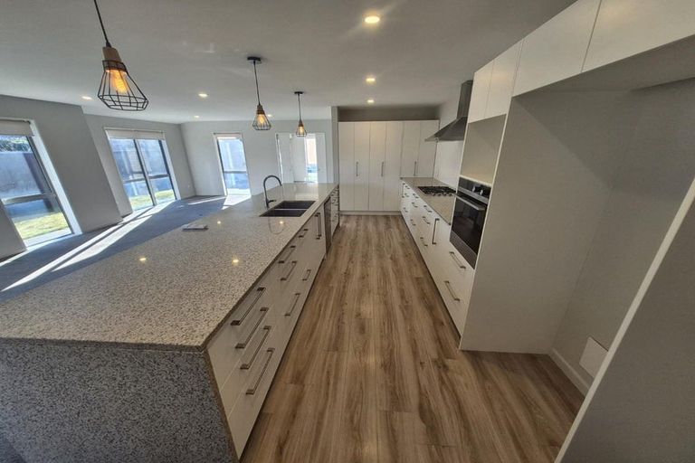Photo of property in 10 Davaar Crescent, Broomfield, Christchurch, 8042