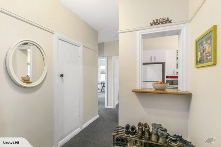 Photo of property in 5/1 Rixon Grove, Mount Victoria, Wellington, 6011