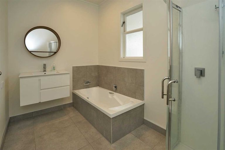 Photo of property in 5 Sandwich Road, St Andrews, Hamilton, 3200