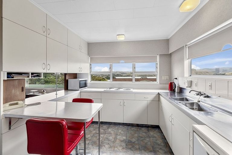 Photo of property in 3 Leeward Drive, Whitby, Porirua, 5024