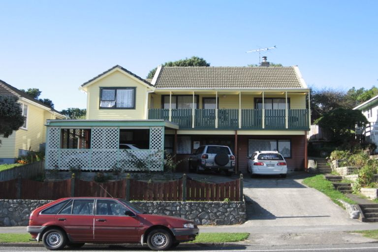 Photo of property in 128 Mungavin Avenue, Ranui, Porirua, 5024