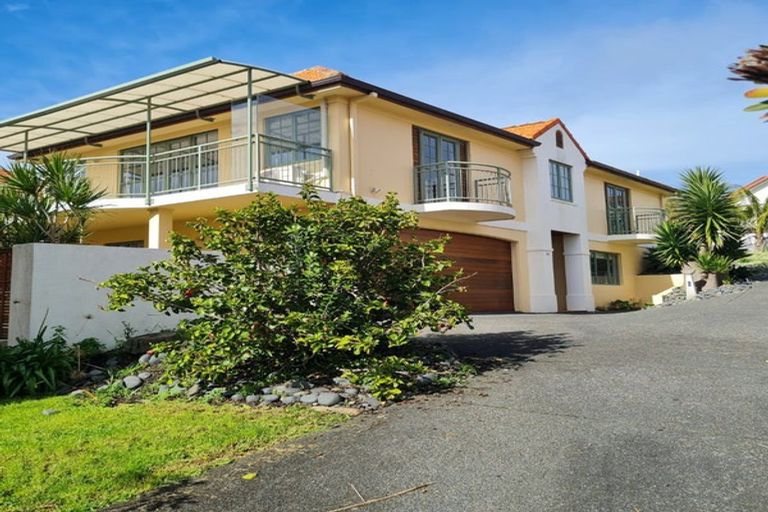 Photo of property in 24 Parkwood Crescent, Gulf Harbour, Whangaparaoa, 0930