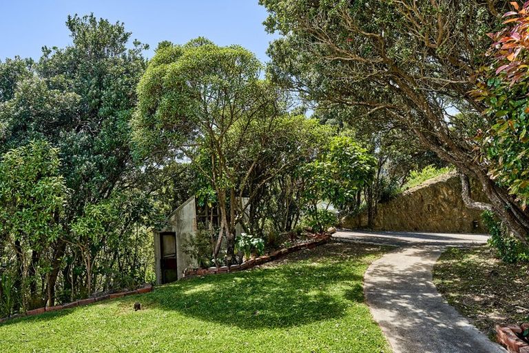 Photo of property in 65 Howard Road, Point Howard, Lower Hutt, 5013