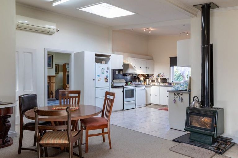 Photo of property in 12 Grant Street, Dannevirke, 4930