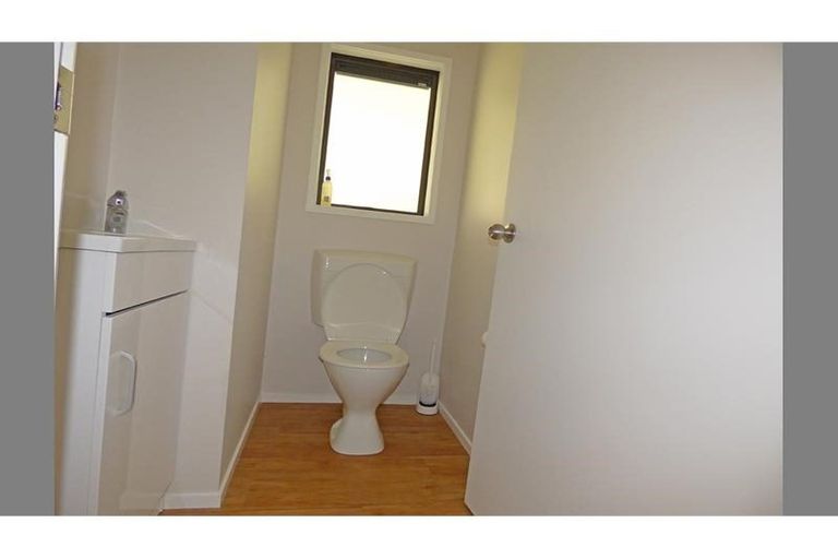 Photo of property in 24 Alton Avenue, Hillcrest, Auckland, 0627