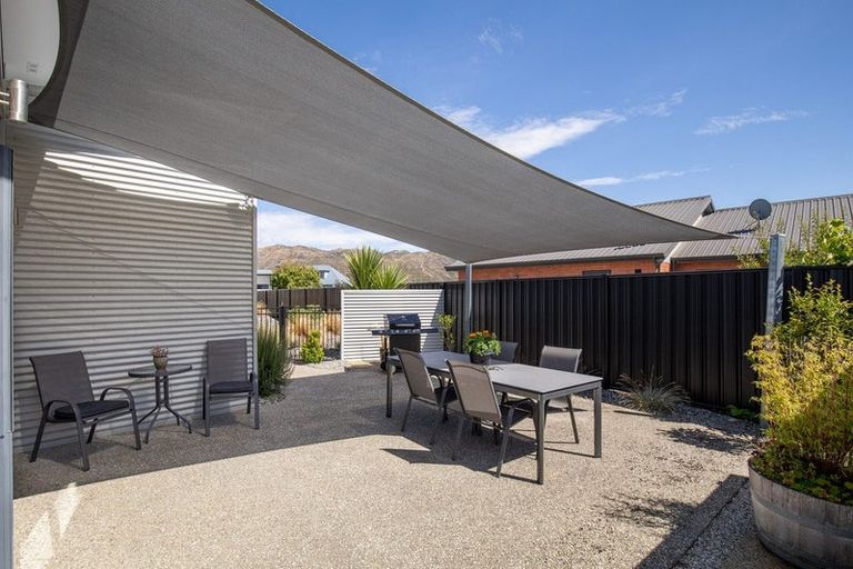 Photo of property in 25 Albert Drive, Clyde, 9330