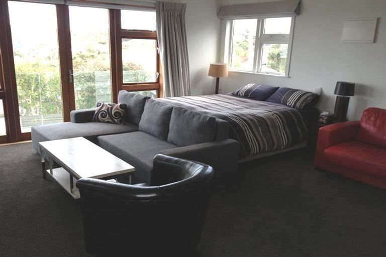 Photo of property in 1a Clive Road, Khandallah, Wellington, 6035