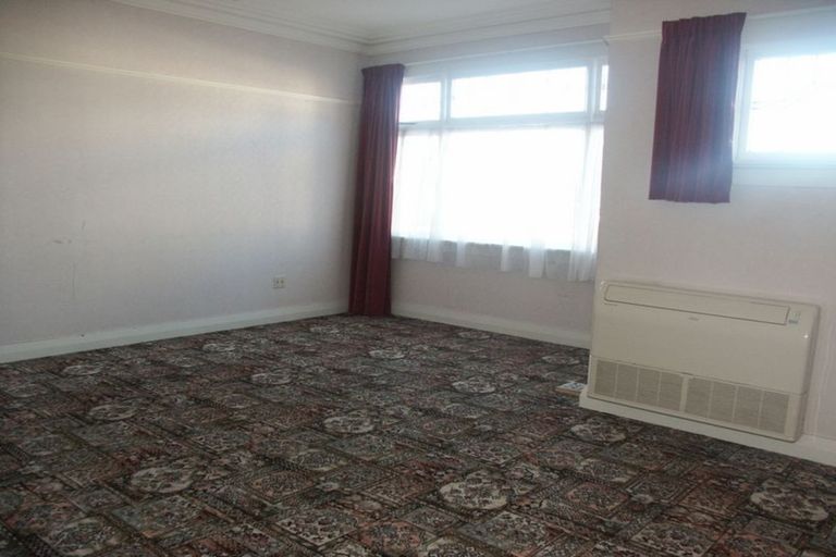 Photo of property in 31 Beach Street, Saint Clair, Dunedin, 9012