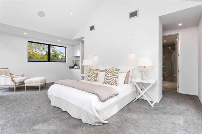 Photo of property in 1b Wood Lane, Fendalton, Christchurch, 8014