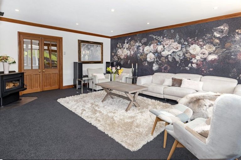 Photo of property in 92 Brownhill Road, Whitford, Manurewa, 2576