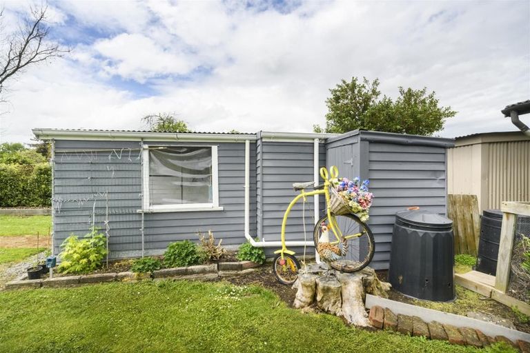 Photo of property in 7 Grey Street, Marton, 4710