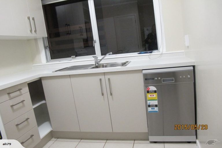 Photo of property in 2/66 Victoria Road, Devonport, Auckland, 0624