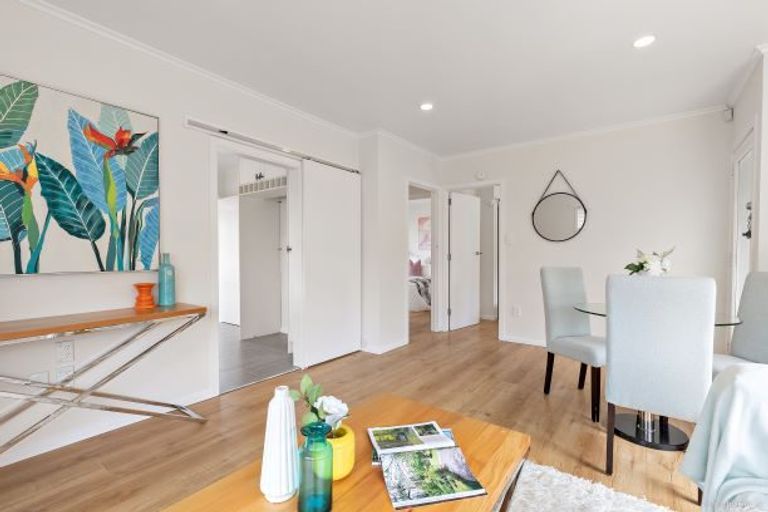 Photo of property in 1/51 Jutland Road, Hauraki, Auckland, 0622