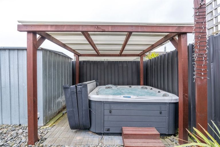 Photo of property in 12a Pringle Place, Nawton, Hamilton, 3200