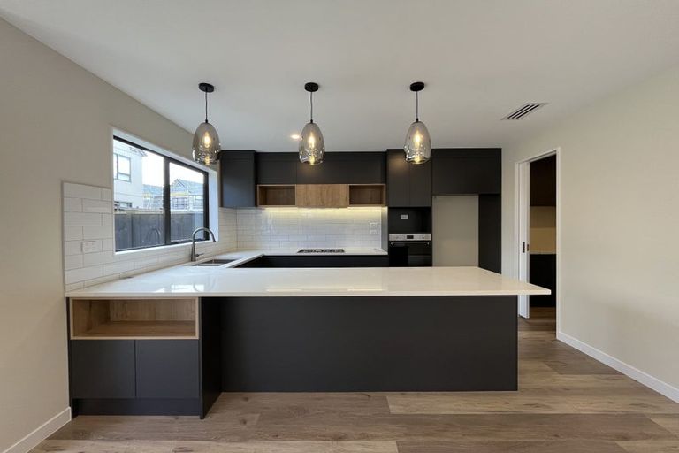 Photo of property in 15 Babos Avenue, Kumeu, 0810