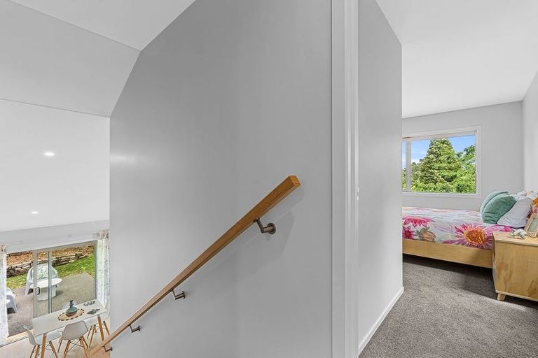 Photo of property in 5 Awanui Street, Merrilands, New Plymouth, 4312