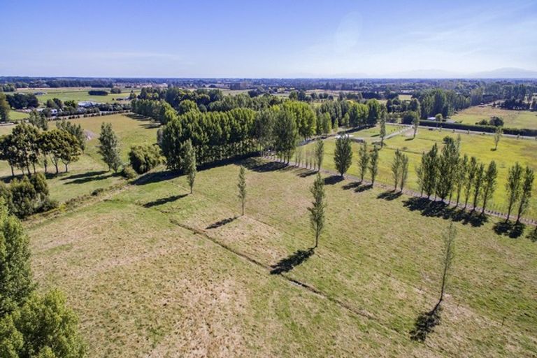 Photo of property in 32 Raddens Road, Ohoka, 7692